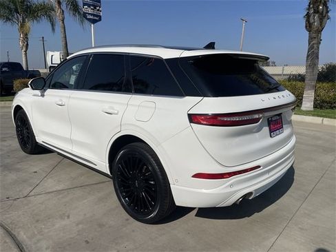 Used 2021 Lincoln Corsair Reserve w/ Equipment Group 201A image 6