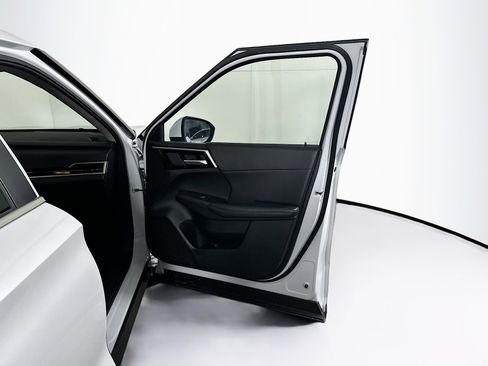 Used 2024 Mitsubishi Outlander SE image 34