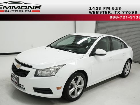 Used 2014 Chevrolet Cruze LT FWD image 1