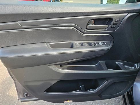 Used 2025 Honda Odyssey EX-L image 17