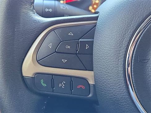 Used 2017 Jeep Renegade Trailhawk image 22