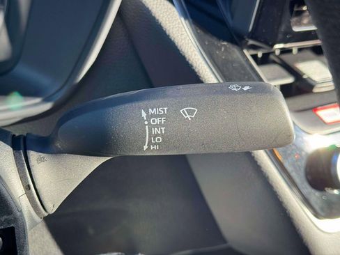 Used 2025 Toyota Corolla LE image 23