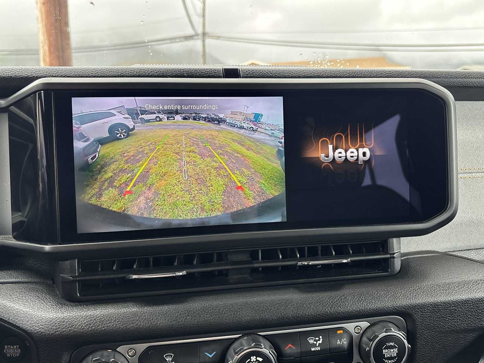 Used 2025 Jeep Wrangler Unlimited Sport AWD/4WD image 18