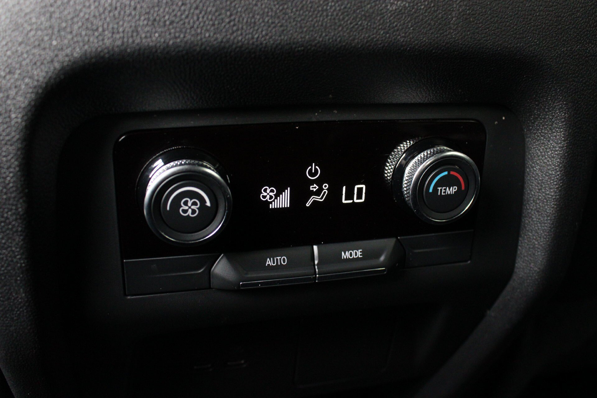 Used 2026 Buick Enclave Sport Touring AWD/4WD image 19