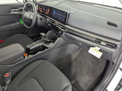 New 2026 Kia Sportage LX image 33