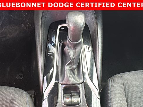 Used 2020 Toyota Corolla SE image 18