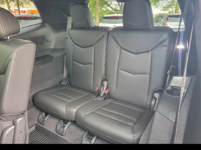 Certified 2023 Cadillac XT6 Luxury w/ LPO, Floor Liner Package AWD/4WD image 18