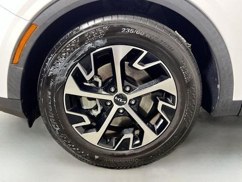 Used 2023 Kia Sportage EX image 14