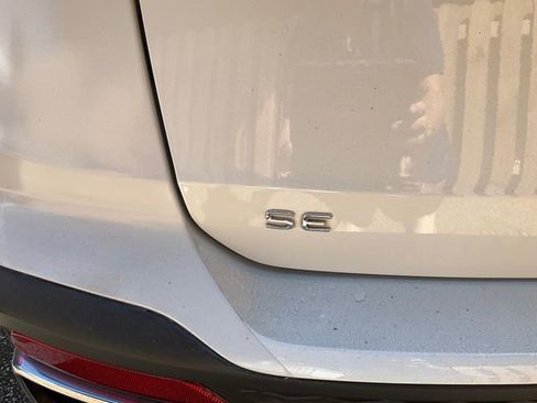 Used 2022 Volkswagen Taos SE image 7