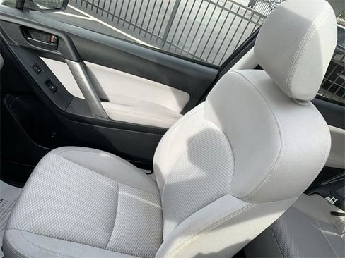 Used 2015 Subaru Forester 2.5i Premium w/ All-Weather Package image 29