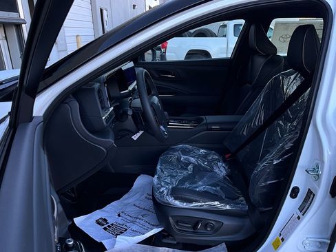 New 2026 Toyota Crown Signia image 9