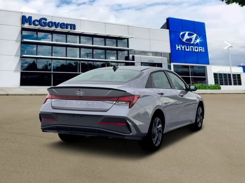 New 2026 Hyundai Elantra Sport FWD image 7