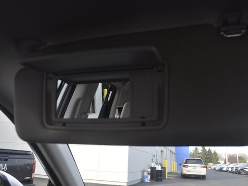 Certified 2025 Honda HR-V LX image 27