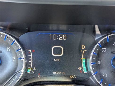 Used 2017 Chrysler Pacifica Limited image 9