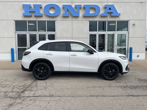 New 2026 Honda HR-V Sport image 4