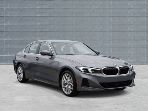 Used 2025 BMW 330i Sedan w/ M Sport Package RWD image 1