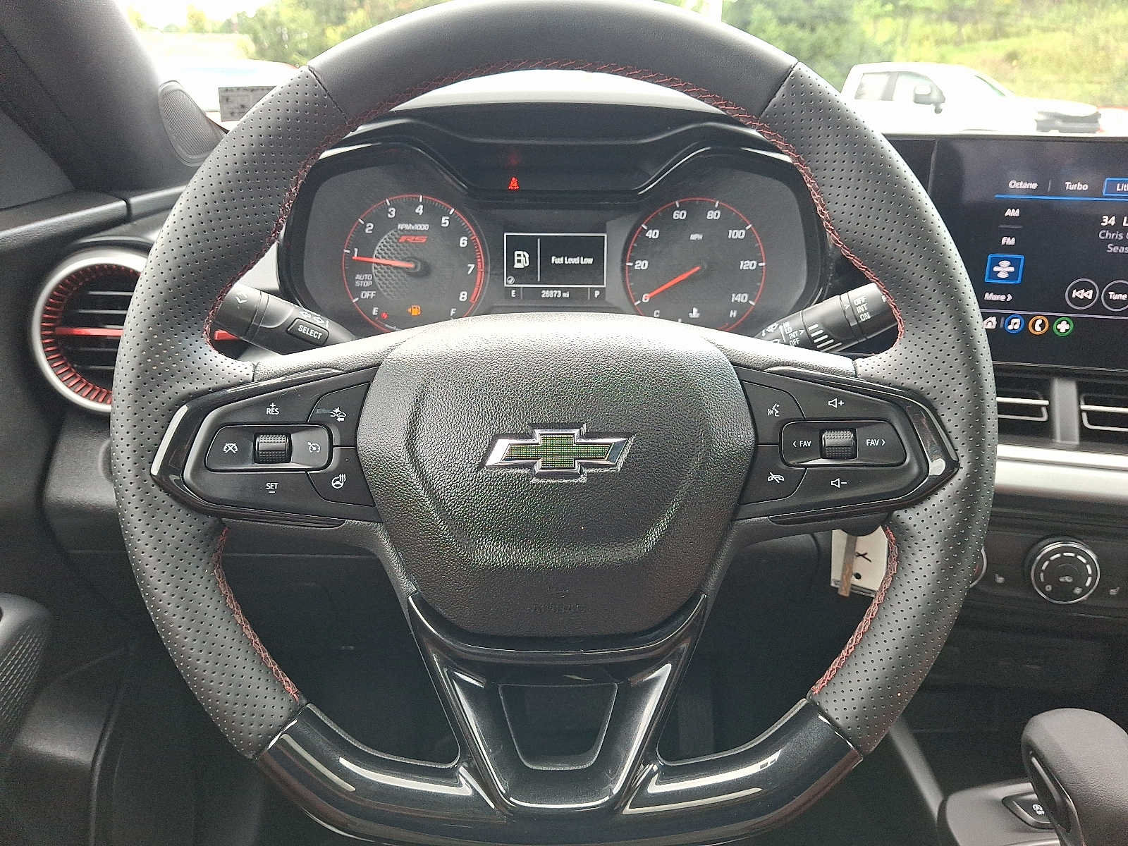 Used 2024 Chevrolet Trax RS w/ Sunroof Package FWD image 18
