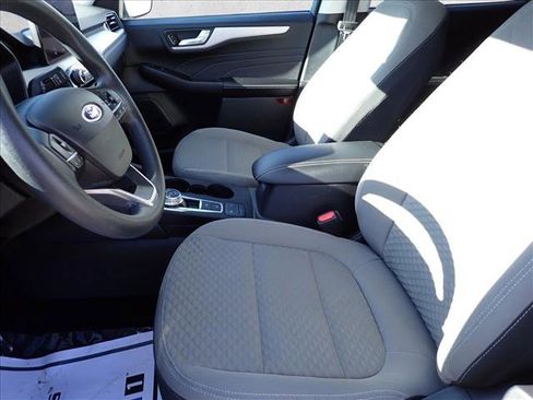 Used 2021 Ford Escape SE image 8
