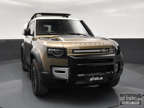 Used 2023 Land Rover Defender 90 SE image 46