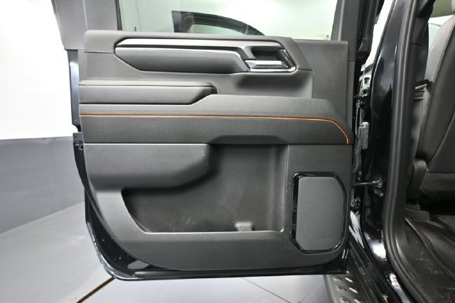 Used 2024 GMC Sierra 2500 AT4 w/ Technology Package AWD/4WD image 29