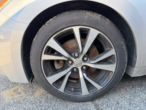 Used 2018 Nissan Maxima 3.5 SV image 8