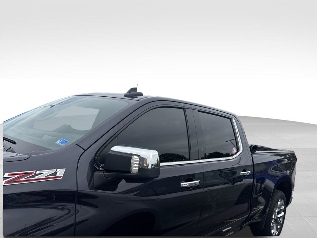 Used 2024 Chevrolet Silverado 1500 LTZ AWD/4WD image 3
