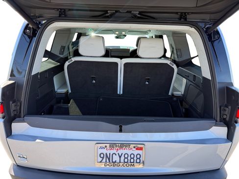 Used 2024 Rivian R1S Adventure AWD/4WD image 17