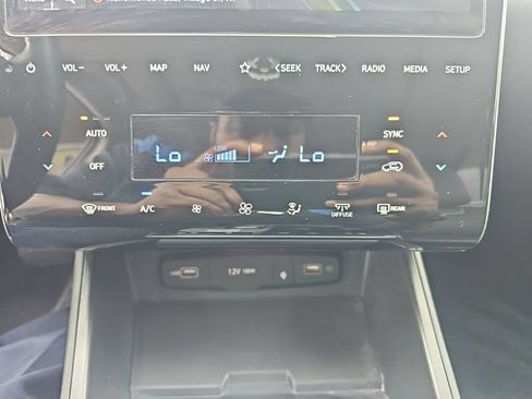 Certified 2024 Hyundai Tucson Limited AWD/4WD image 20