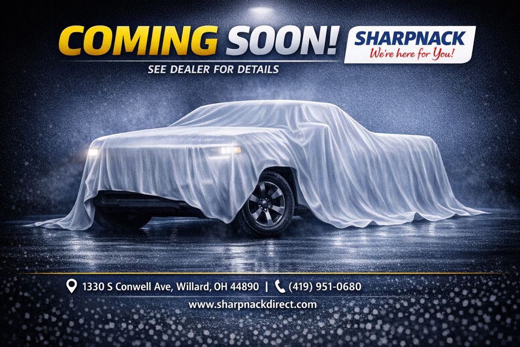 Used 2025 Chrysler Pacifica Select FWD image 1