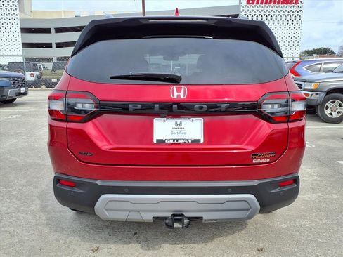 Certified 2024 Honda Pilot TrailSport image 24