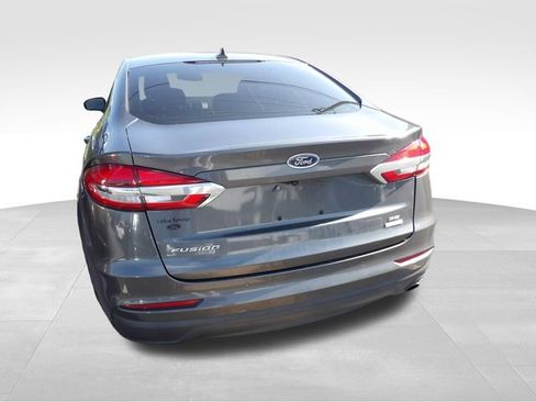 Used 2020 Ford Fusion SE FWD image 10