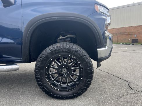 Used 2022 Chevrolet Silverado 1500 LT image 11