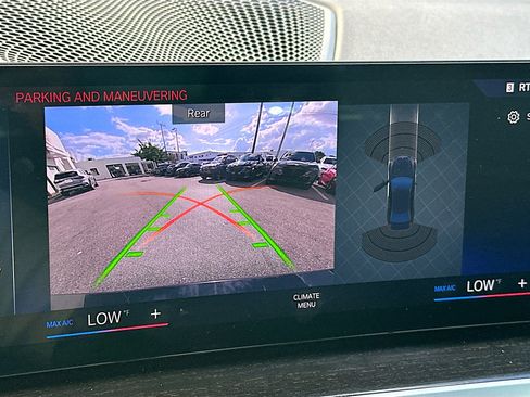 Used 2023 BMW 330i xDrive Sedan w/ Premium Package image 15