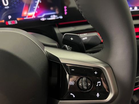 New 2026 BMW 550e xDrive w/ Executive Package image 28