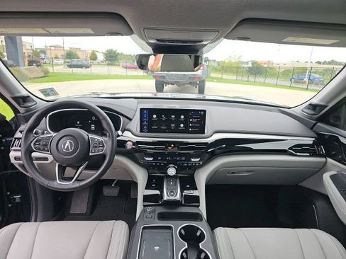 Used 2025 Acura MDX w/ Technology Package FWD image 28