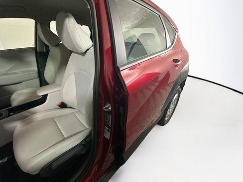 Used 2025 Hyundai Kona SE FWD image 12