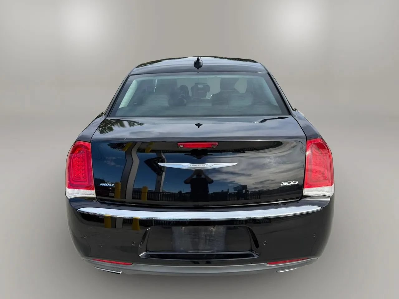 Used 2015 Chrysler 300 Limited w/ 300 Premium Group AWD/4WD image 8