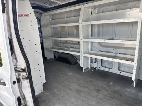 Used 2018 Ford Transit 250 148 Medium Roof RWD image 4