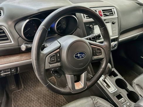 Used 2016 Subaru Outback 2.5i Limited AWD/4WD image 18