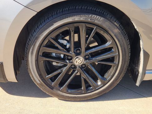 Used 2025 Toyota Camry SE w/ Multimedia Upgrade Package image 14