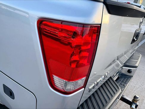 Used 2015 Nissan Titan SL w/ SL Moonroof Package image 28