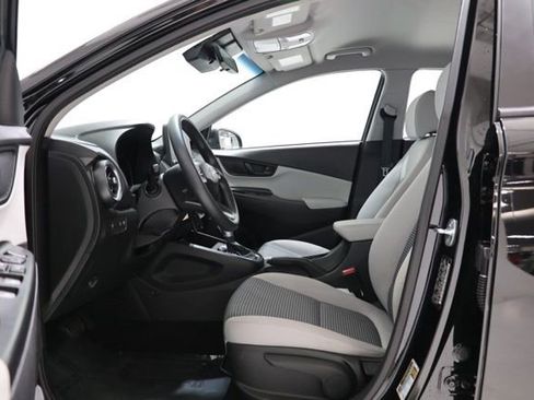 Used 2023 Hyundai Kona SE w/ Cargo Package AWD/4WD image 16
