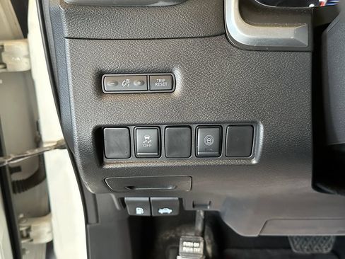 Used 2020 Nissan Murano S w/ Technology Package AWD/4WD image 17