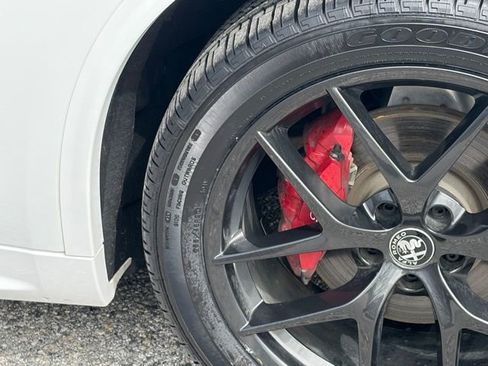 Used 2021 Alfa Romeo Stelvio Ti Sport image 13