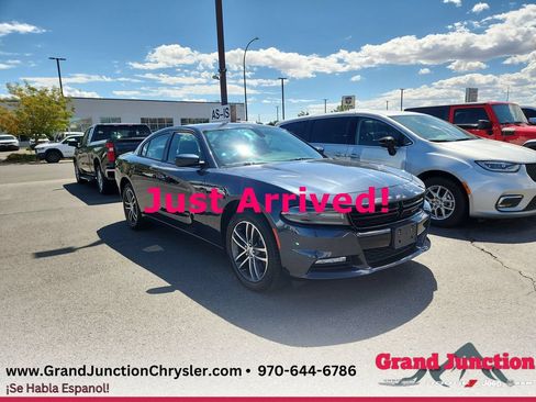 Used 2019 Dodge Charger SXT AWD/4WD image 1