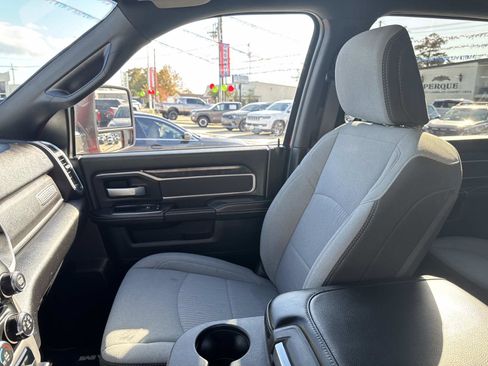 Used 2024 RAM 2500 Big Horn w/ Bed Utility Group image 15