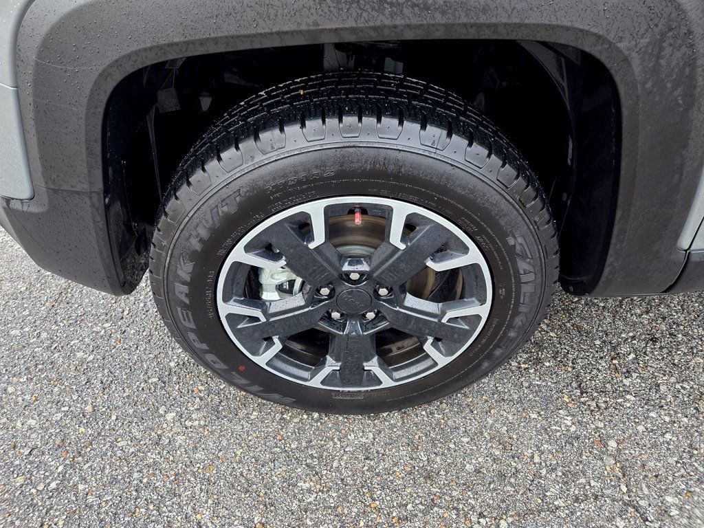 Used 2023 Jeep Renegade Trailhawk w/ Trailhawk Elite Group AWD/4WD image 11