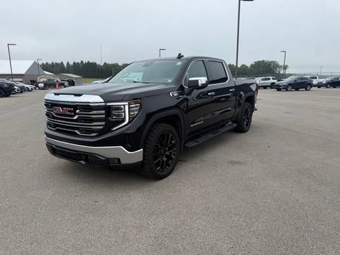 Used 2024 GMC Sierra 1500 SLT w/ SLT Convenience Package AWD/4WD image 3