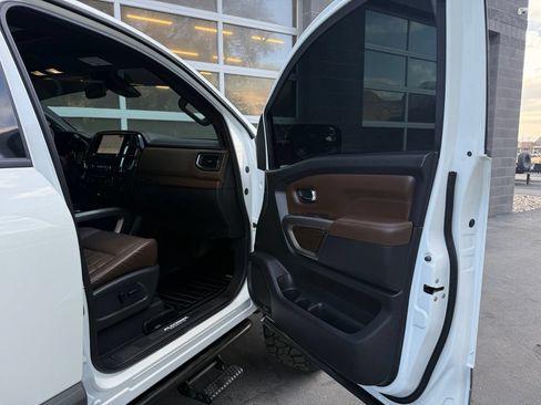 Used 2021 Nissan Titan Platinum Reserve w/ Moonroof Package AWD/4WD image 43