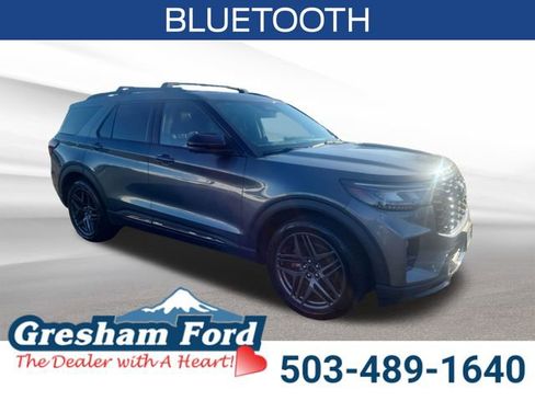 Used 2025 Ford Explorer ST image 9